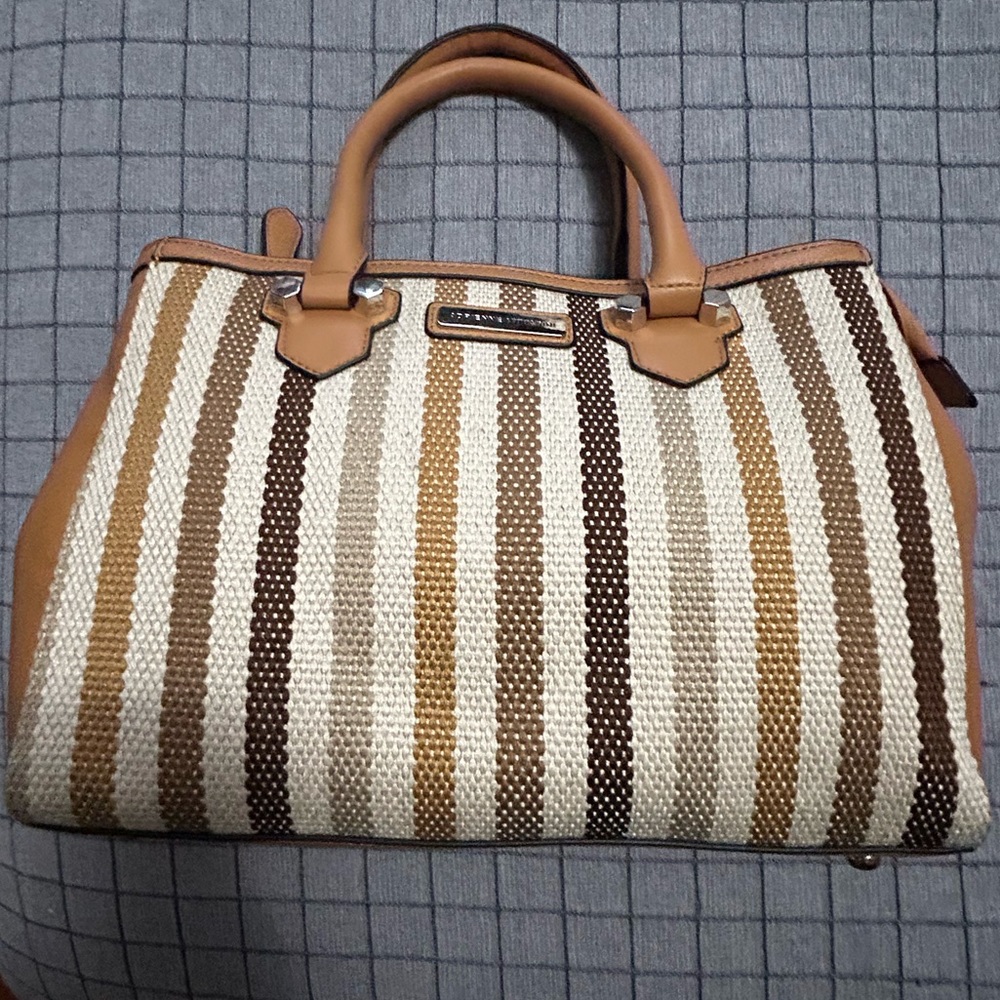 COPY - Adrienne Vittadini handbag